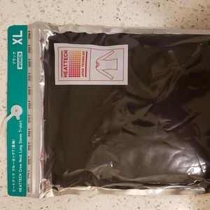Uniqlo crew neck long sleeve t-shirt